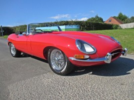 1112428_011215barons_Jaguar E-Type Convertible Flat Floor-4