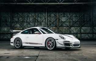 1156109_95390silvauc_2011-Porsche-GT3-RS-4