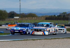 1203434_Rover Vitesse v BMW CSL