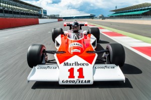 1216474_Freddie Hunt in his father's title winning McLaren M23 2