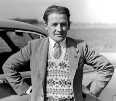 1270722_1950-norman-dewis-with-jaguar-mkvii