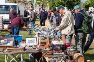 1307544_beaulieu-autojumble-will-pop-up-at-the-london-classic-car-show-1