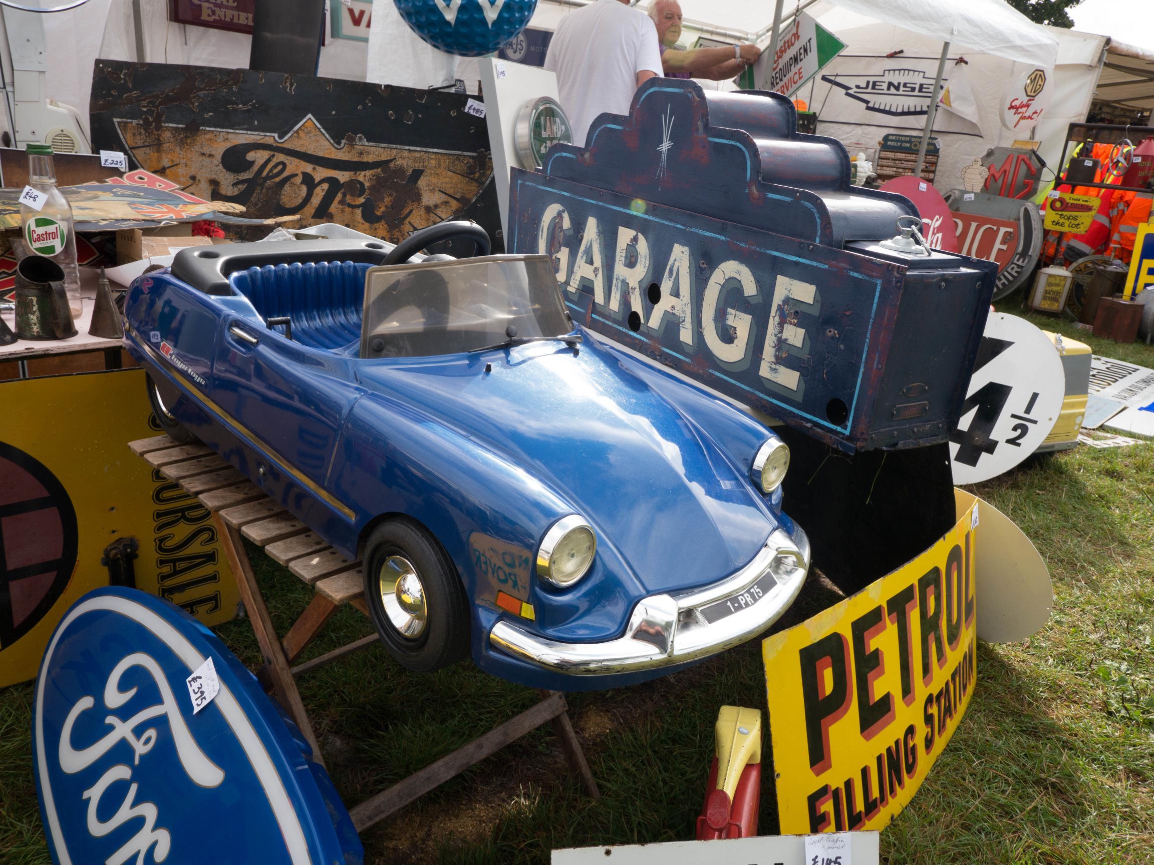 Beaulieu Autojumble comes to the 2017 London Classic Car Show Auto